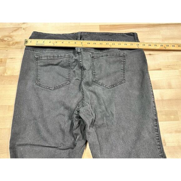 Torrid Jegging Jeans 18R Black Mid Rise Skinny Stretchy 3 Buttons Ankle - Picture 5 of 7